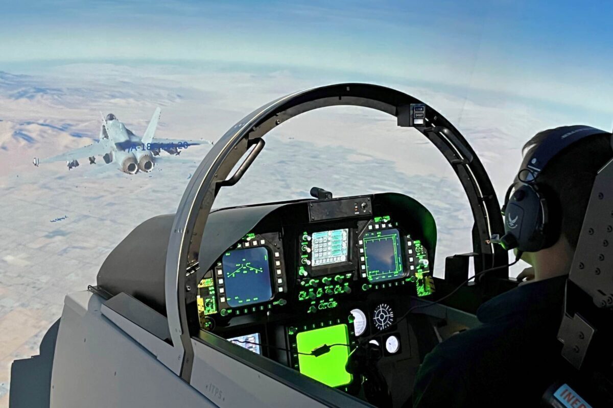 F18 Simulator cockpit