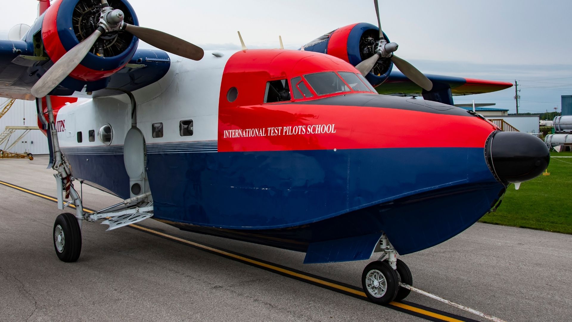 HU-16 Albatross Seaplane Water Landing - International Test Pilots ...