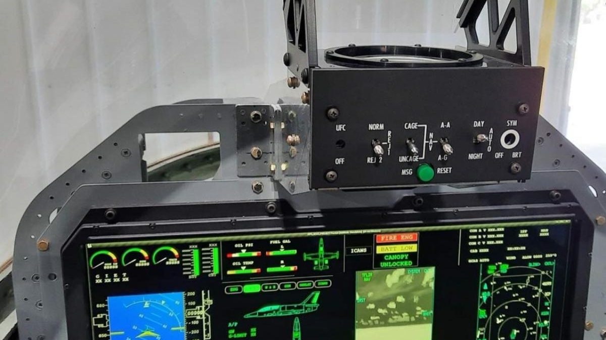 Upgraded avionics on L-39C aircraft at ITPS