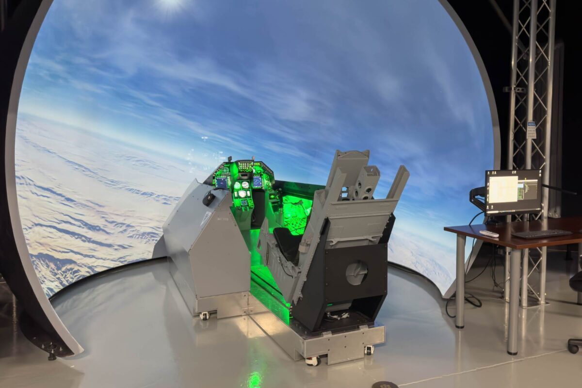 F-16 Combat Simulator Dome