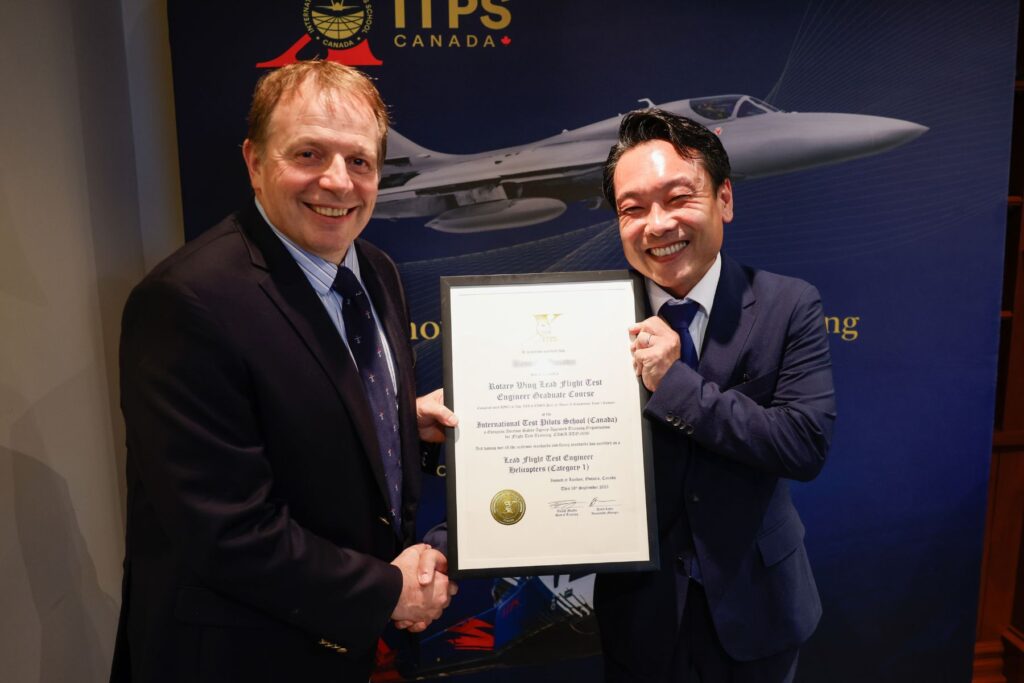 yes (3) ITPS graduate with ITPS Head of Rotary Wing, Mark Chivers