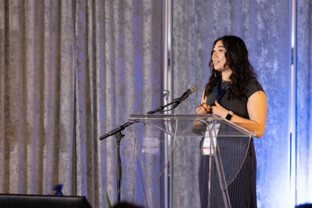 ITPS alumni, graduated student 2025 presenting at seminar