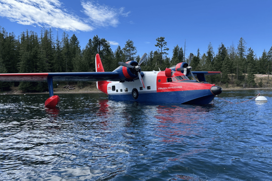 HU16 Albatross ATLAS on water