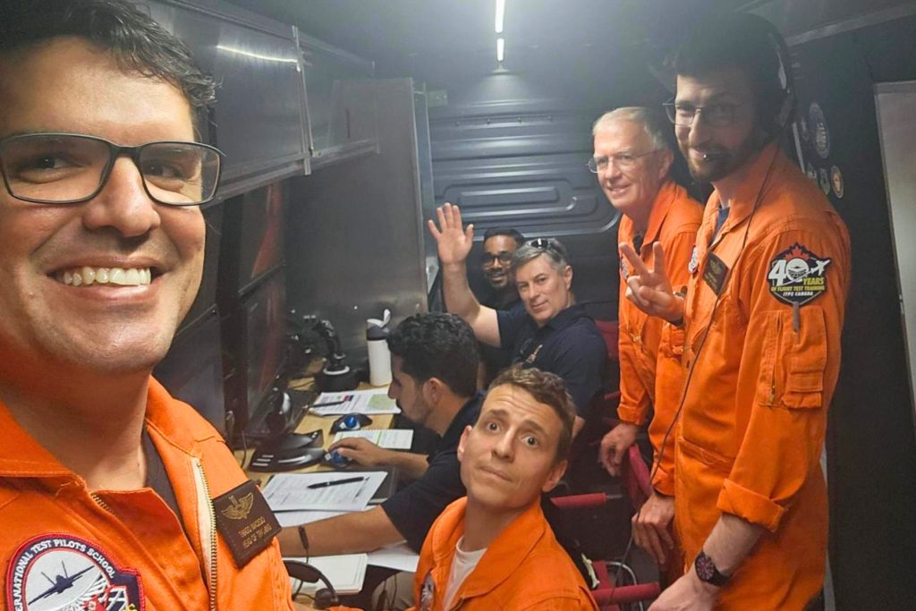 9 Ground crew, telemetry team in Ground Control Station